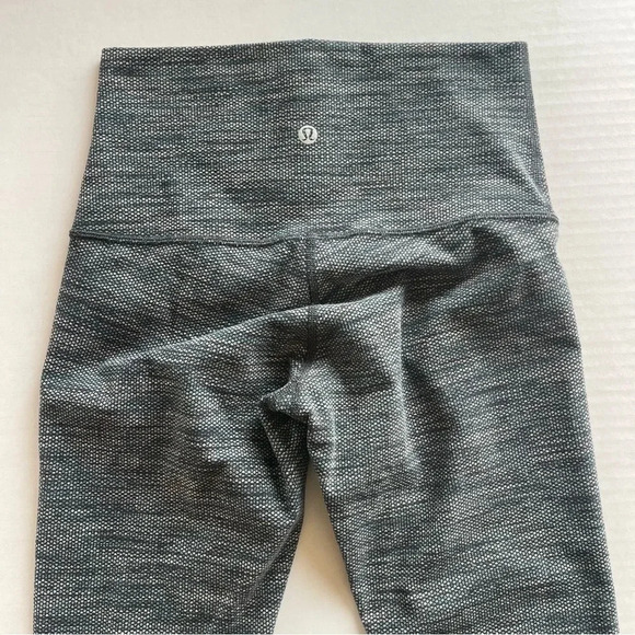 Wunder Under High Rise Crop Women size 4 - Picture 4 of 11